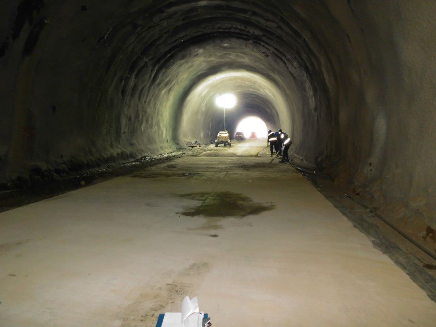 DSCN0355 Tunel de la línea